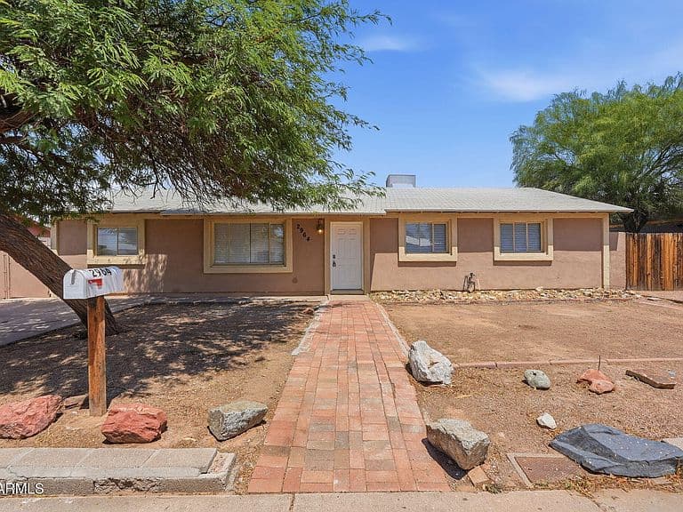 2964 N 53RD Drive photo 2