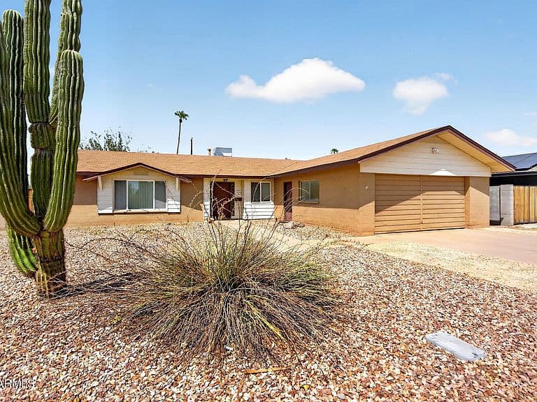 8602 E PECOS Lane photo 2