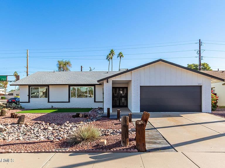 6801 S PALM Drive photo 2