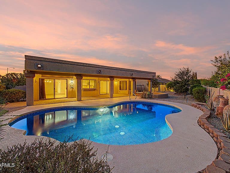 9861 W ESCUDA Drive photo 3