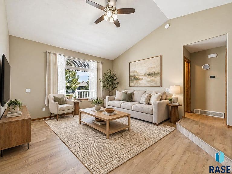 4804 S Samantha Dr photo 3