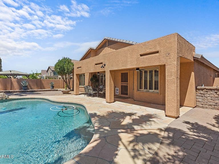 7415 W AURORA Drive photo 2