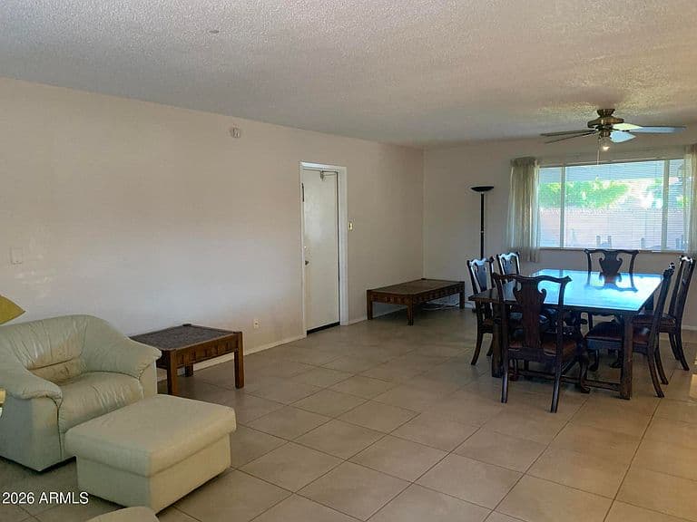 223 E GENEVA Drive photo 2