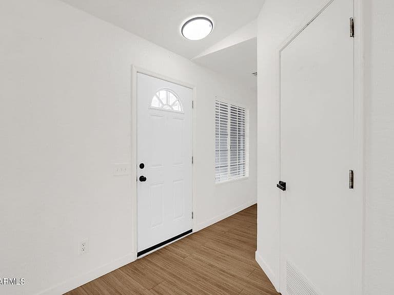 5021 N 86th Ave photo 5