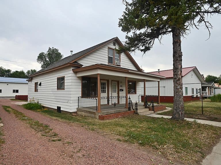 1245 N Main St photo 4
