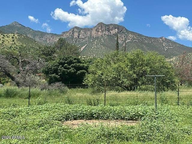 8112 S HIGH Road photo 4