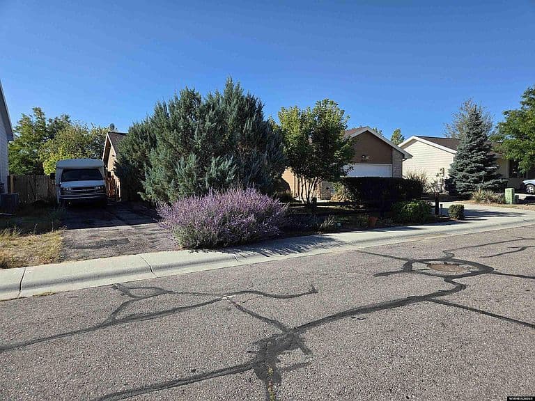 2229 Absaroka Trl photo 2