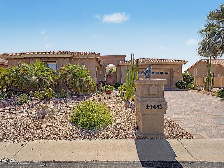 24613 S LAKEWAY Circle SE photo 2