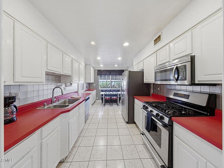 13809 N BLUE RIDGE Drive photo 3