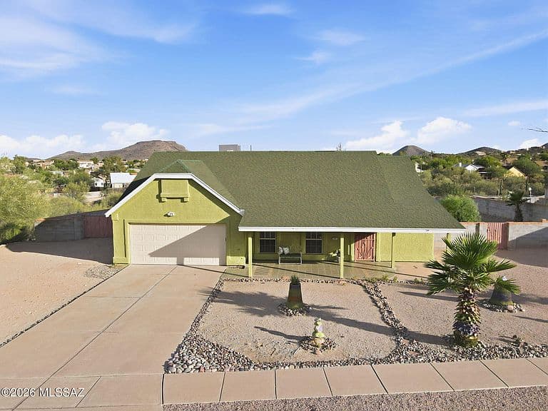 2801 W Calle Gardenias photo 2