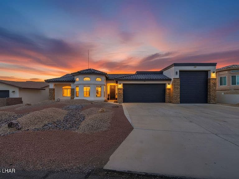 3239 Thistle Dr photo 2