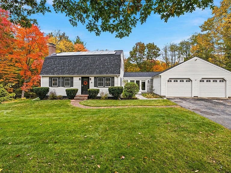9 Holt Road photo 1