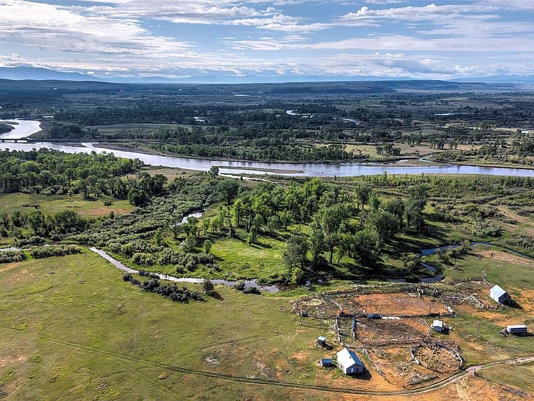 Nhn Old Town Rd photo 1