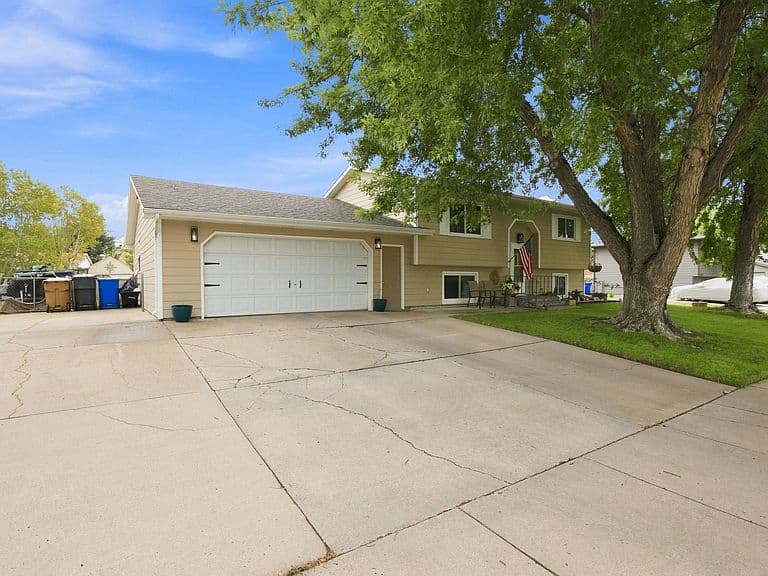 3708 Redwood St photo 2