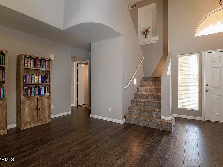 3230 E Altadena Avenue photo 2