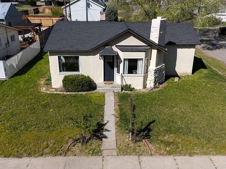 285 N Alton Ave photo 2