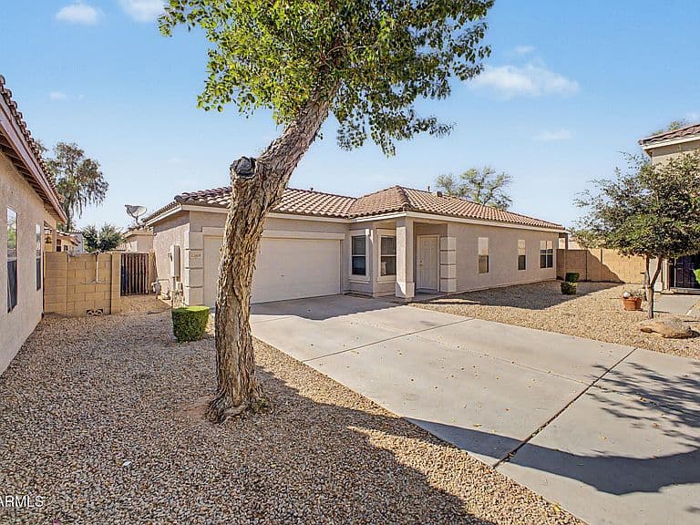 1368 S WAGON WHEEL Court photo 3