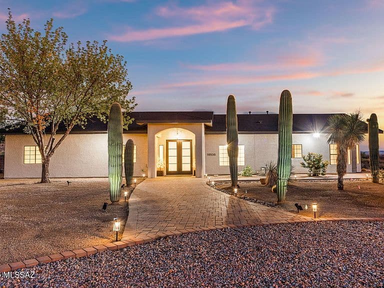 10530 E Escalante Rd photo 2
