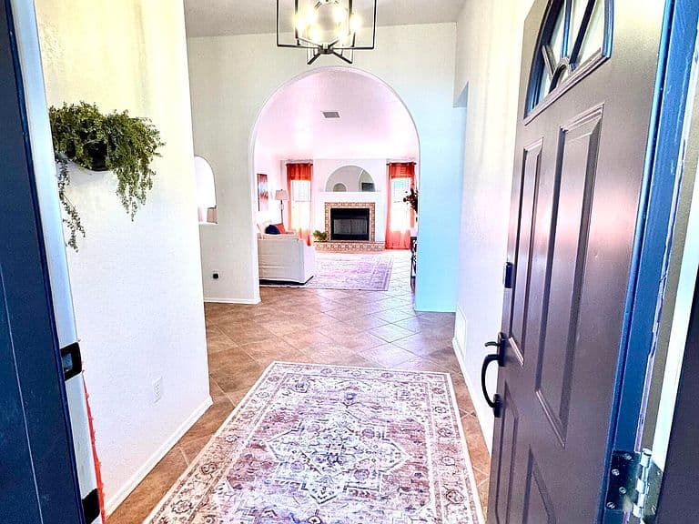 3522 E Navaho Street photo 4