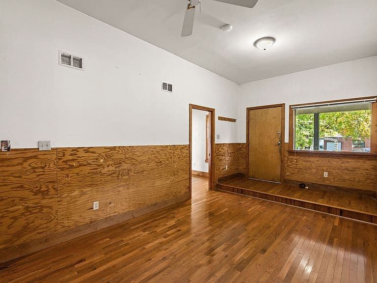130 Dakota Ave photo 5