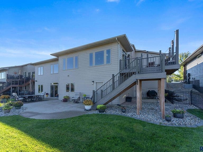 1724 W Grand Arbor Cir photo 4