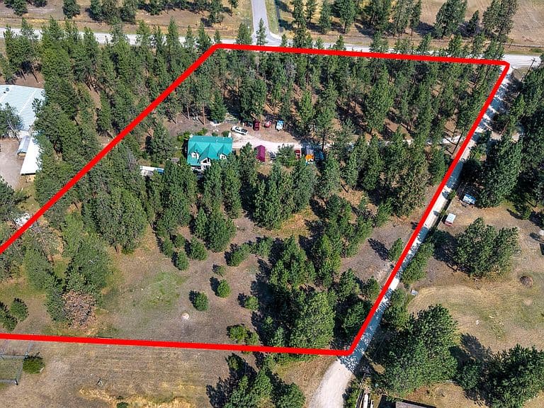 9781 Highway 12 W photo 5