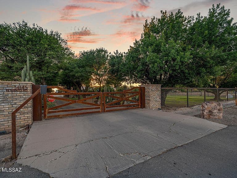 14145 N Wentz Rd photo 5