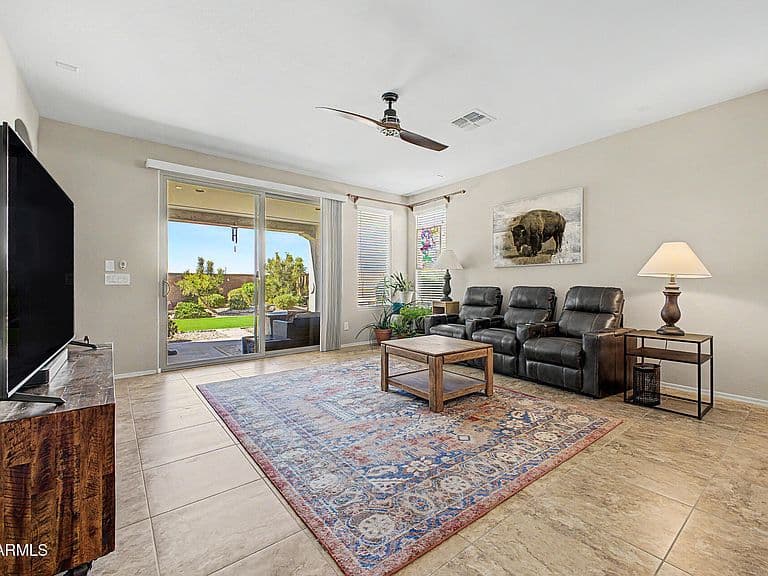 26914 W Zachary Drive photo 4