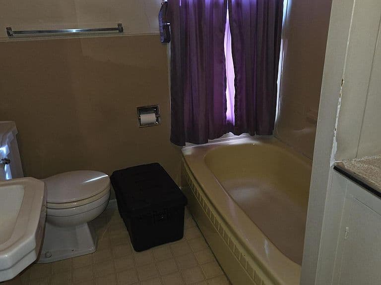 110 Elm Ave W photo 4