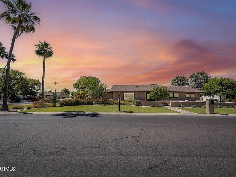 855 N VILLA NUEVA Drive photo 2