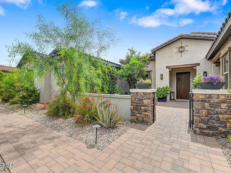 6221 E CALLE ESCUDA -- photo 3