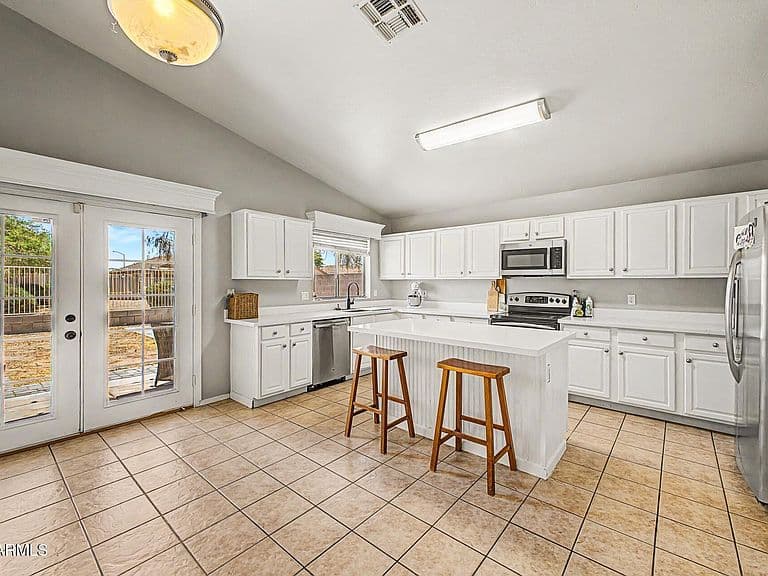 517 N 105TH Place photo 3