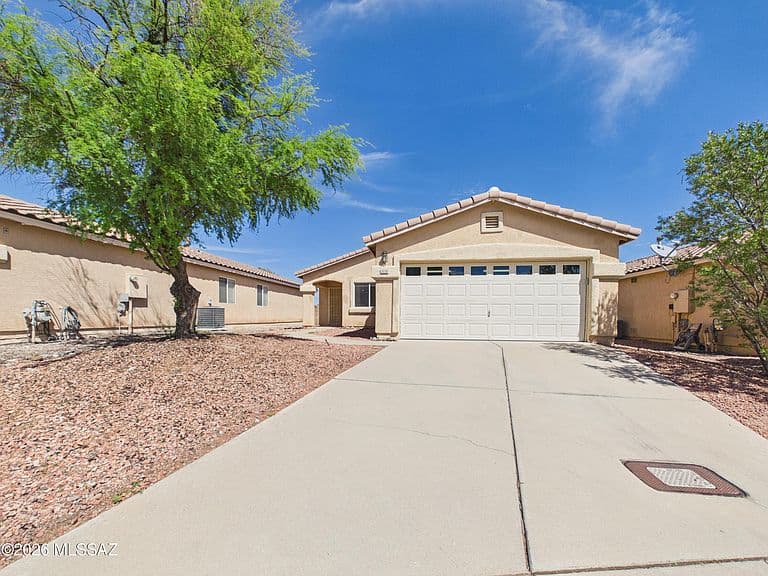 2136 W Frostwood Ln photo 1