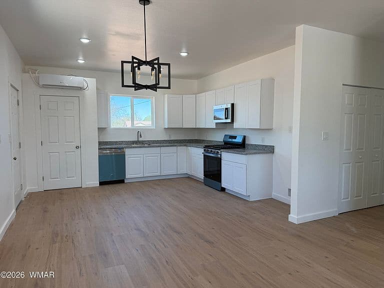 731 Tori Cir photo 2