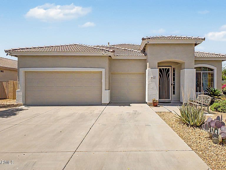 10102 W RIVERSIDE Avenue photo 1