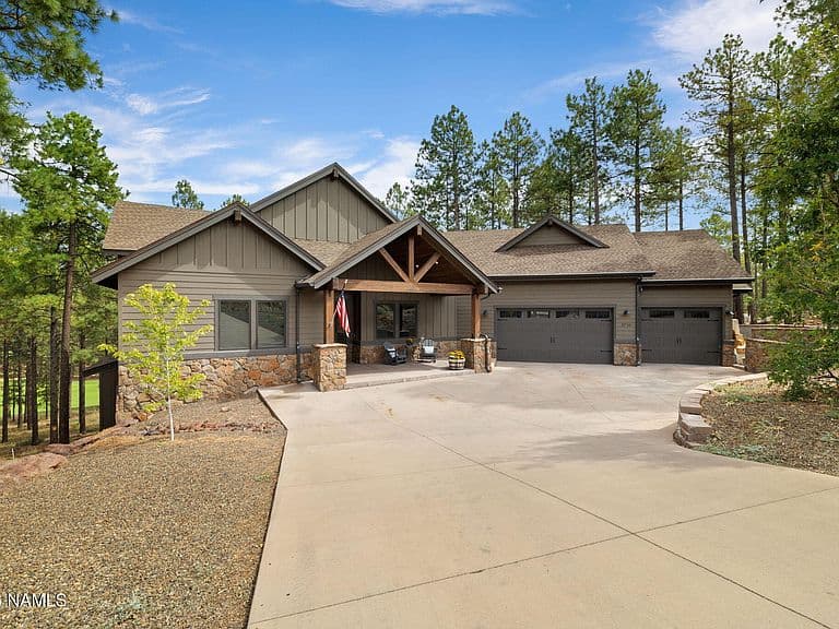3710 S Bridle Path photo 1