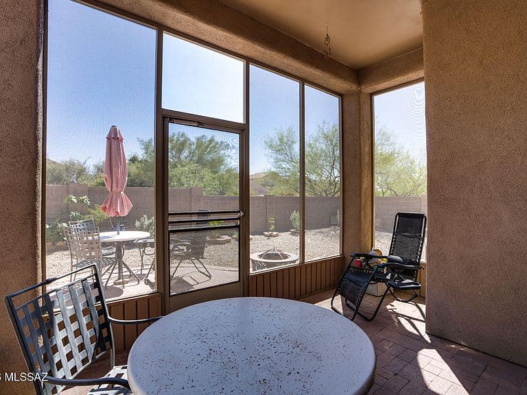 584 E Painted Pueblo Dr photo 4
