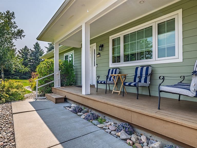 1659 Regal Dr photo 3