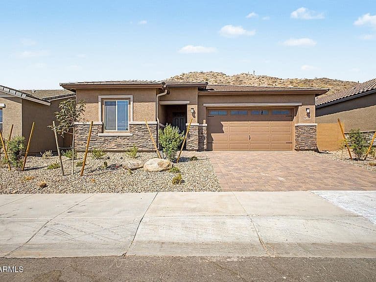 16976 W DESERT Lane photo 1