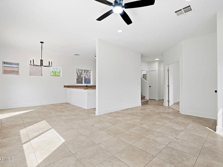 1575 E BAYLOR Lane #B photo 5