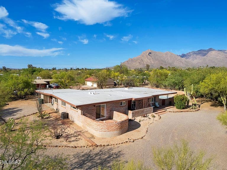 1220 W Giaconda Way photo 5