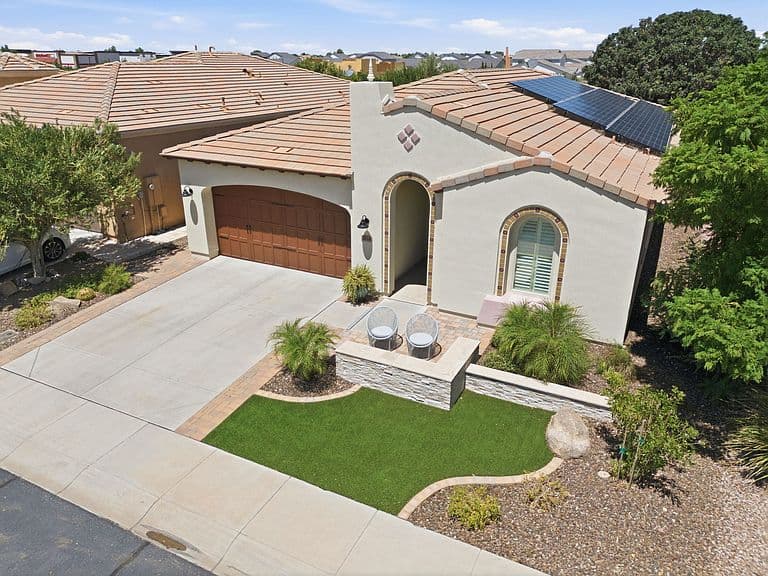 504 E Vesper Trl photo 1