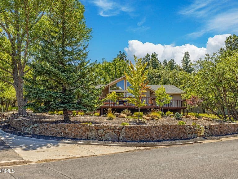 5801 E RIDGE Drive photo 4