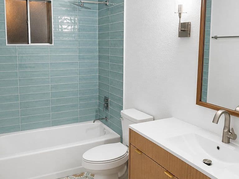 843 N JAY Street photo 4