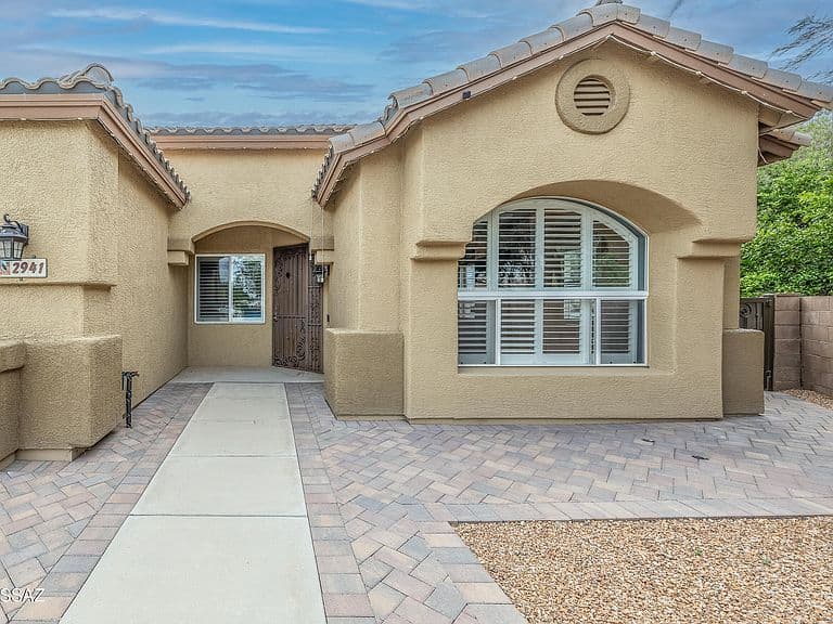 2941 W Desert Glory Dr photo 3