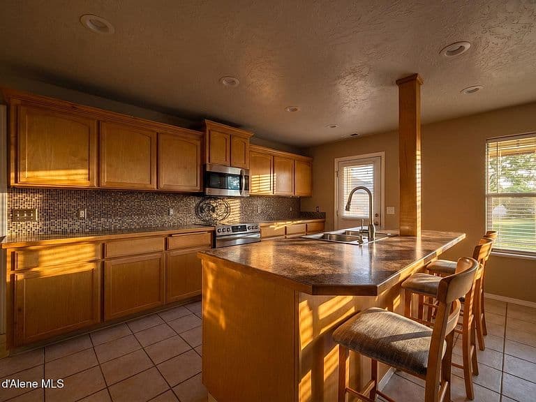 2591 W Diamond Bar Rd photo 3