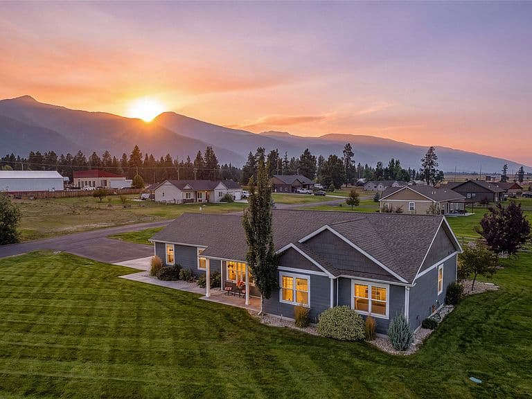 3974 Peak View Dr photo 1