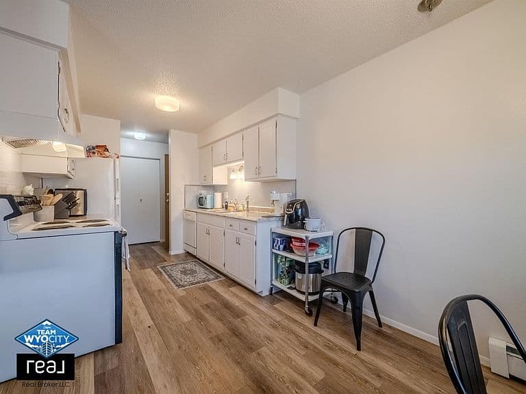 4440 S Poplar St #208B photo 3