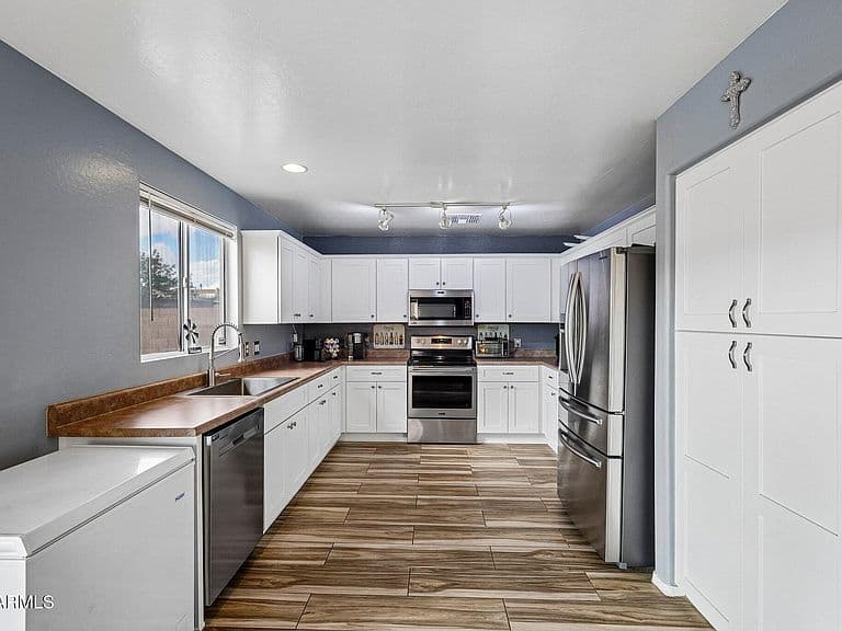 12917 W CHERRY HILLS Drive photo 3