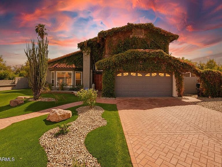 5521 E Beck Lane photo 1
